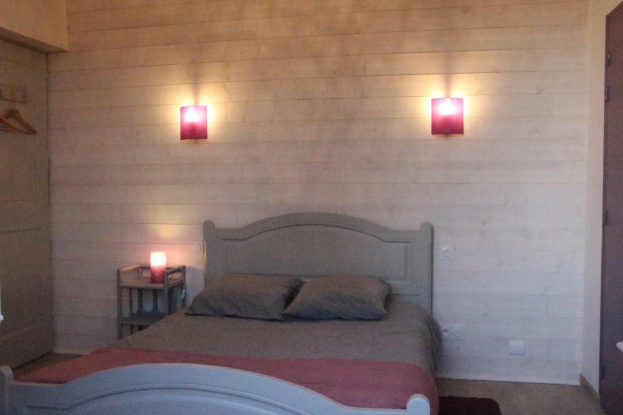 Chambres Aux Bonnes Herbes Bais  Zewnętrze zdjęcie